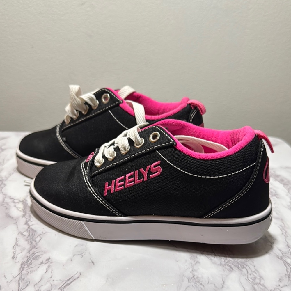 Black and Pink Heelys Skate Shoes